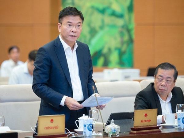 Cân nhắc bổ sung quy định cấp thẻ Căn cước công dân cho trẻ dưới 14 tuổi