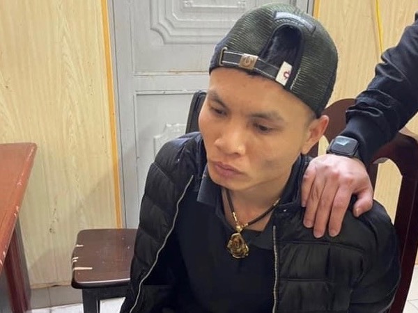 Bắt đối tượng gây ra hàng chục vụ đập cửa kính ô tô, trộm cắp tài sản