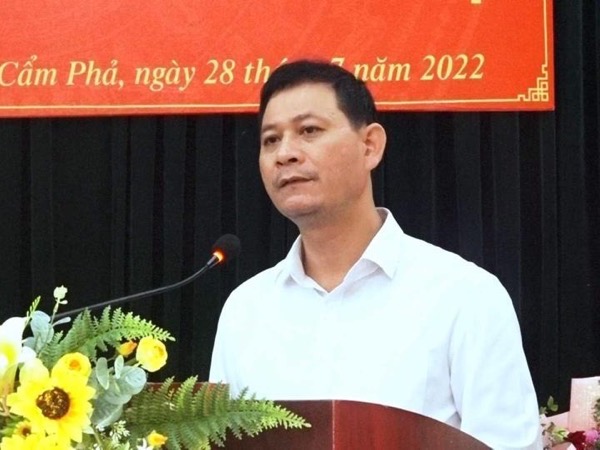Bắt chủ tịch phường 'bảo kê' nuôi trồng thủy sản trên vịnh Bái Tử Long