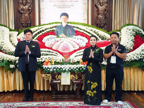 Thoại Mỹ, Ngọc Huyền xúc động trong lễ tưởng niệm NSND Diệp Lang