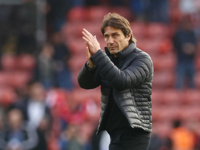 Conte chỉ trích từ cầu thủ đến cả CLB, ngày bị Tottenham sa thải cận kề?