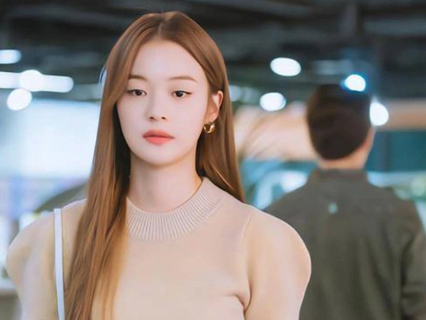 Vợ trẻ phát hiện chồng sống cùng tình cũ trong tình huống không thể ngờ