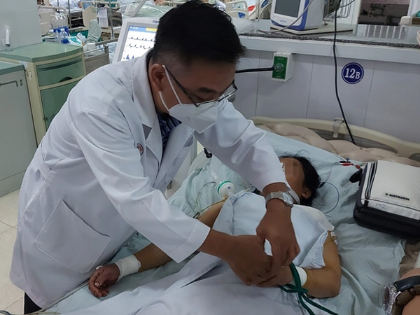 Được truyền thuốc giải độc gần 200 triệu đồng/lọ, 3 bệnh nhân ngộ độc cá chép muối ủ chua nặng nhất ra sao?