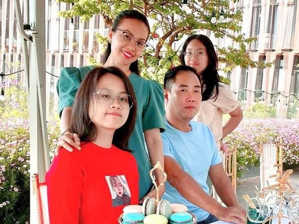 Cuộc sống giản dị đáng ngưỡng mộ của 'Nữ hoàng dân ca' trong biệt thự 21 tỷ cùng chồng đại gia