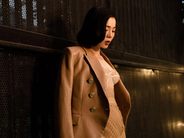 Giữa drama 'xấu tính', Lệ Quyên đăng đàn đầy ẩn ý: 'Đẳng cấp là văn hóa sống, là sự tử tế trong cư xử'