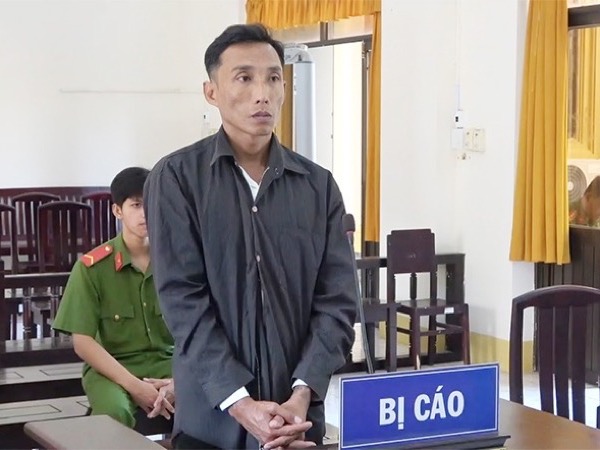'Shipper' mua súng phòng thân vì sợ bị đánh khi đi 'ship' tiếp viên