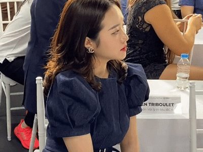 Cực kỳ kín tiếng trên MXH, bà xã Lương Xuân Trường nay lộ diện nhan sắc sau kết hôn lập tức gây chú ý