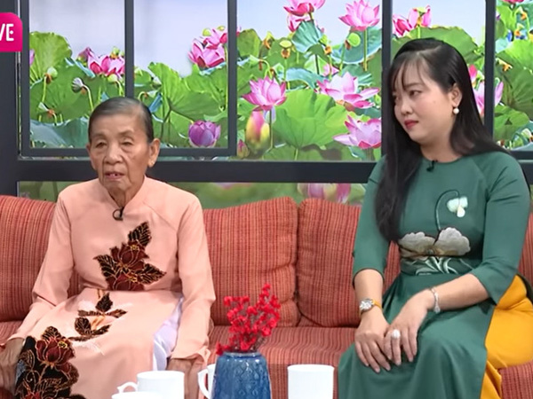 Nàng dâu khóc tại trường quay vì thương mẹ chồng U90 vất vả