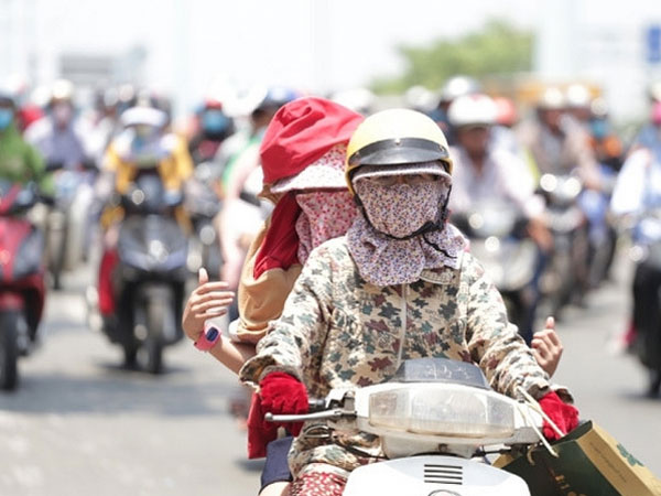 Thời tiết thay đổi thất thường, người dân miền Bắc cảm nhận 4 mùa trong 1 tuần, nhiều người có thể rơi vào tình trạng sốc nhiệt