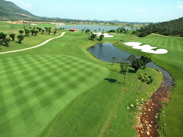 Sân golf Đầm Vạc đang 'nổi sóng' và khoản nợ xấu 800 tỷ đồng của chủ đầu tư