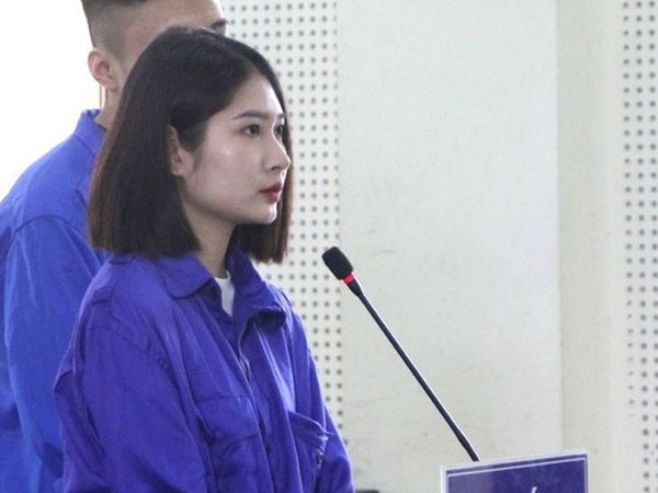 'Hot girl' cùng bạn bè mở tiệc bay lắc ma túy tại chung cư