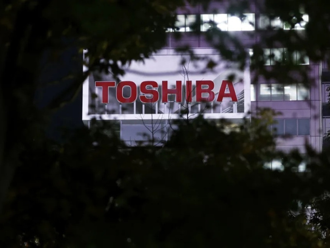 Toshiba chấp nhận bán mình với giá 15 tỷ USD