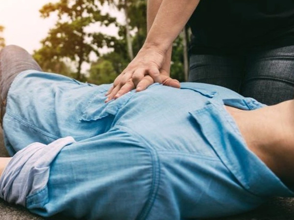 Nam sinh lớp 12 bất ngờ đột quỵ: Chuyên gia chỉ rõ nguyên nhân và dấu hiệu cảnh báo sớm đột quỵ ở người trẻ