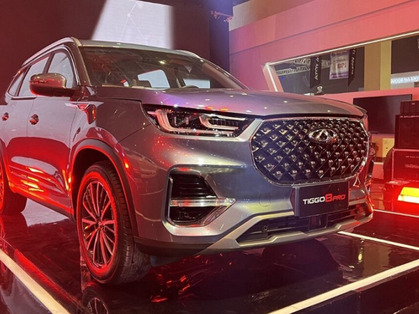 Chery Tiggo 8 Pro từ 548 triệu đồng sắp về Việt Nam 'nhái' Lexus