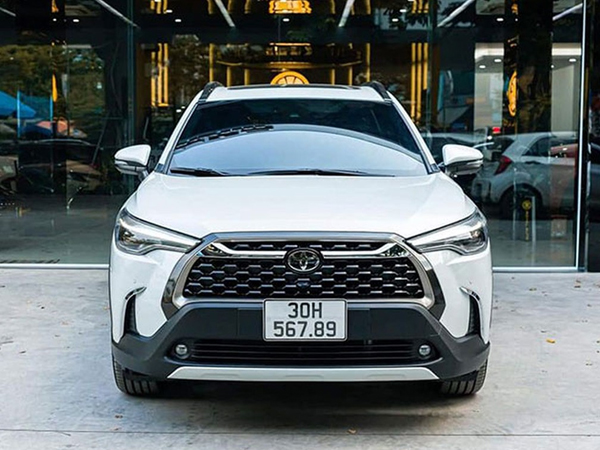 Toyota Cross biển 'san bằng tất cả' Hà Nội rao bán hơn 2 tỷ đồng