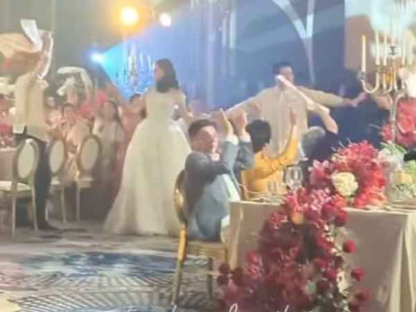 Loạt hình ảnh hiếm hoi trong hôn lễ của Linh Rin và Phillip Nguyễn: Hà Tăng 'đọ sắc' cùng một nữ ca sĩ 8x