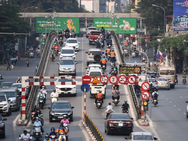 Hàng loạt cầu vượt, hầm bộ hành ở Hà Nội có cũng như không