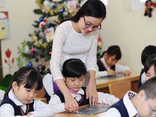 Lương giáo viên tiểu học sẽ như thế nào từ 1/7 năm nay?