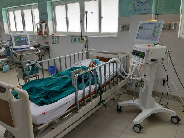 Chặt đầu đạn gây nổ, 3 người chết, 2 người bị thương