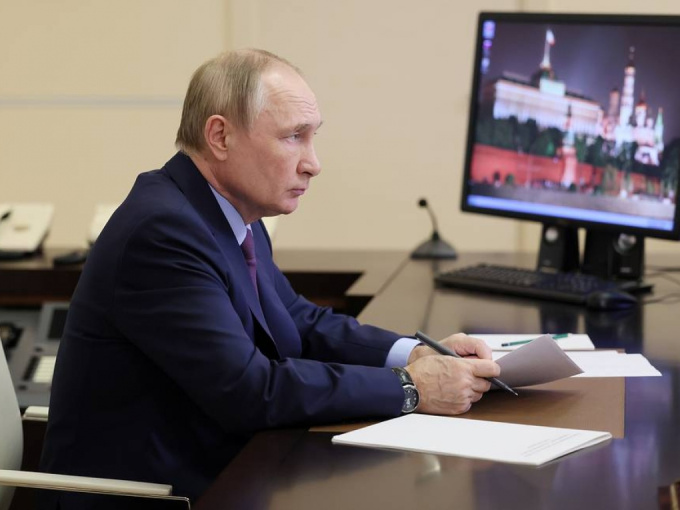 Tổng thống Putin: Phương Tây đã vượt qua tất cả lằn ranh đỏ thậm chí là đỏ đậm