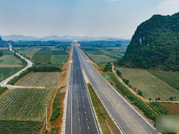 Toàn cảnh cao tốc hơn 12.000 tỷ nối Ninh Bình - Thanh Hóa sắp thông xe