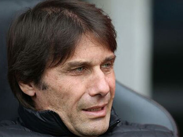 Tottenham chấm dứt hợp đồng với HLV Conte