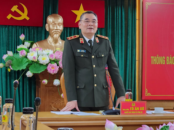 Trung tướng Tô Ân Xô lý giải nguyên nhân ùn tắc tại trung tâm đăng kiểm