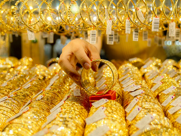 Vàng trong nước rút ngắn chênh lệch với vàng thế giới về mức 10,95 triệu đồng/lượng