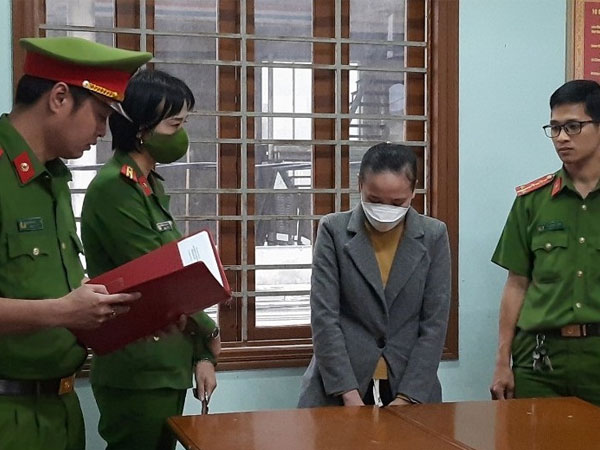 Bắt nữ phó giám đốc phòng giao dịch ngân hàng ở Quảng Trị