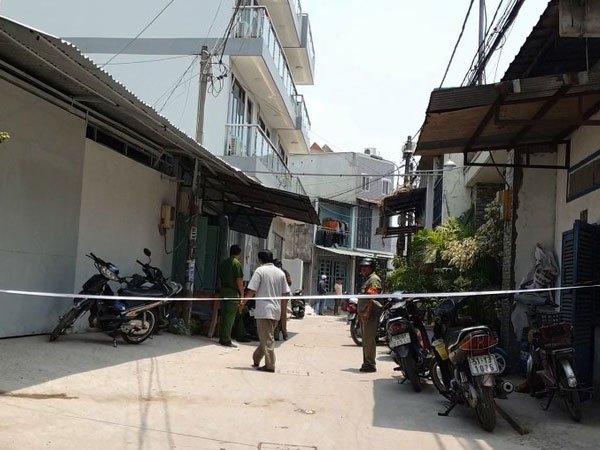 Nghi án con trai ngáo đá sát hại mẹ ruột dã man
