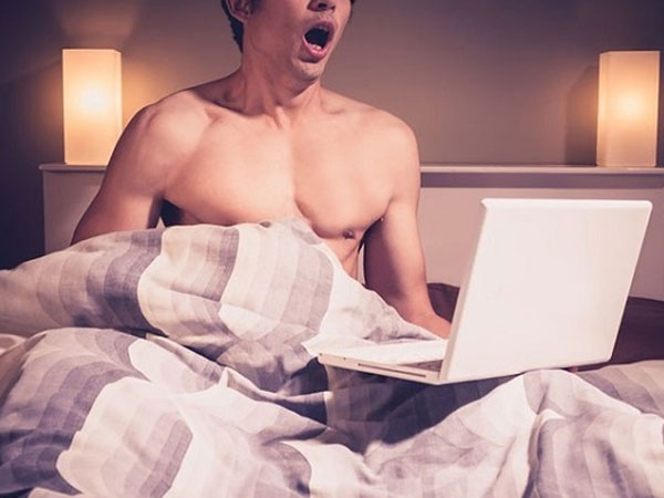 Những ca tai nạn 'tự sướng' khiến bác sĩ toát mồ hôi: Nhét dây tai nghe, đẩy hành lá, đút ly thủy tinh... vào chỗ kín