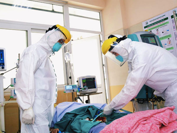 Chính sách mới tháng 4: Covid-19 là bệnh nghề nghiệp được hưởng BHXH