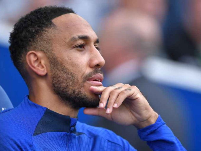 Chelsea tức giận ngăn Aubameyang trở lại Barca