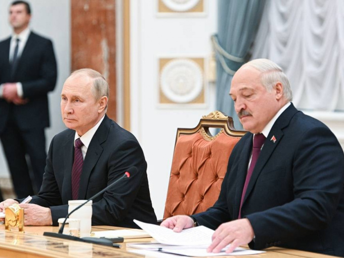Tổng thống Nga và Belarus thảo luận đề xuất Minsk về tuyên bố đình chiến ở Ukraine