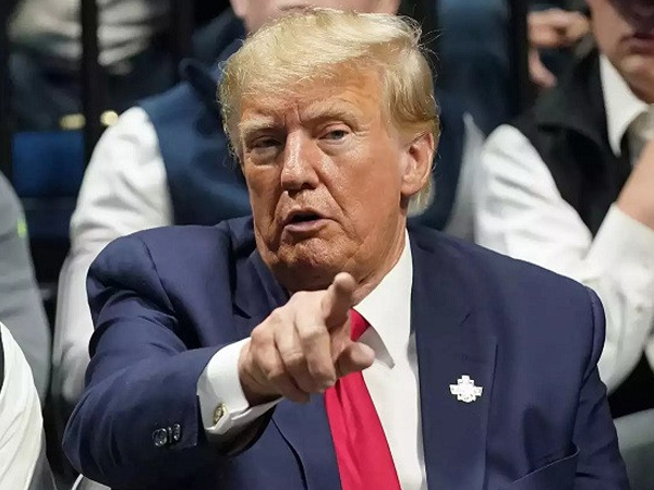 Ông Trump phản ứng gay gắt khi bị truy tố ở Manhattan