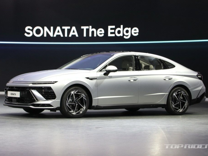 Hyundai Sonata 2024 ra mắt với 5 loại động cơ, 'đối thủ' Toyota Camry