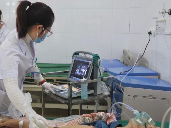 Bạn gái từ chối yêu, nam thanh niên uống thuốc trừ sâu tự tử