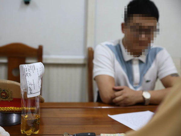 Hà Nội: Dương tính với ma túy, lái xe khách vẫn chở hơn 10 người trên ô tô