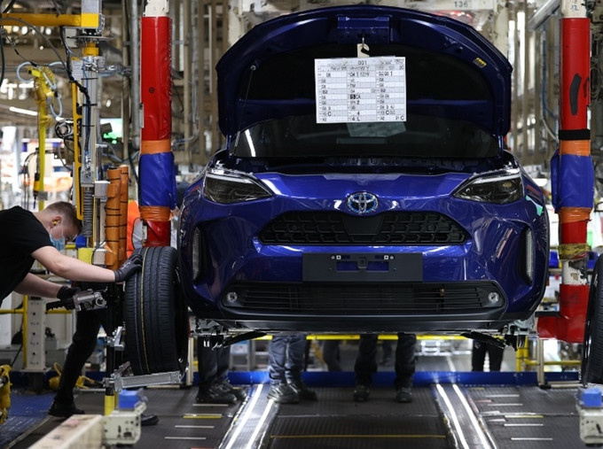 Phớt lờ lệnh cấm, Toyota tăng công suất chế tạo ô tô tại châu Âu