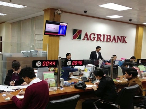 Lợi nhuận tăng mạnh, nhân viên Agribank thu nhập bình quân gần 30 triệu/tháng