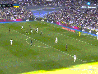 Chiêm ngưỡng cú hat-trick trong vòng 7 phút của Benzema