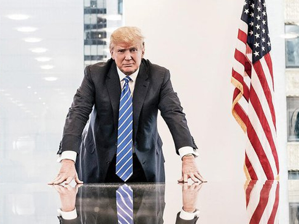 Ông Donald Trump mất 700 triệu USD tài sản ròng