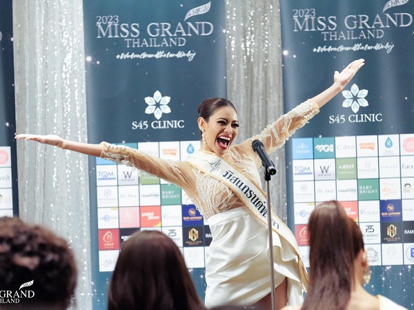 Miss Grand Thailand 2023 tiếp tục gây tranh cãi với màn hô tên đặc trưng