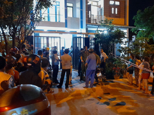 Vụ 2 bé gái sinh đôi tử vong nghi bị đầu độc: Người mẹ nhảy cầu tự tử bất thành