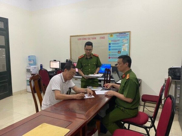 Khởi tố, tạm giữ hình sự lái xe gây tai nạn liên hoàn tại ngã tư Võ Chí Công-Xuân La