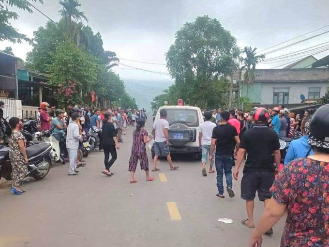 Học sinh lớp 9 bị đâm tử vong tại trường