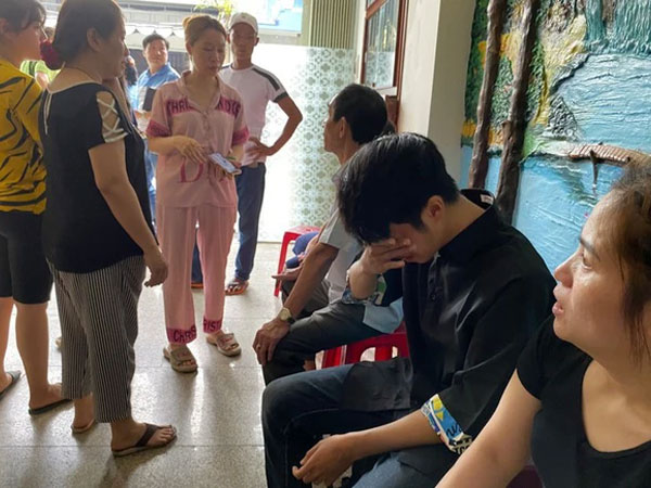 Vụ rơi trực thăng Bell-505: 'Mẹ mất rồi, giờ em không biết phải làm sao nữa...'
