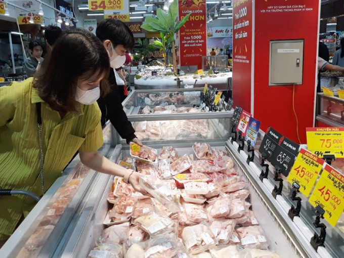 Sốc, nhiều siêu thị giảm giá hàng ngàn mặt hàng đến 35% dịp cuối tuần
