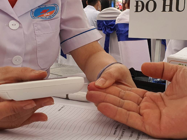 Khoảng 354.000 người Việt đang sống chung với ung thư