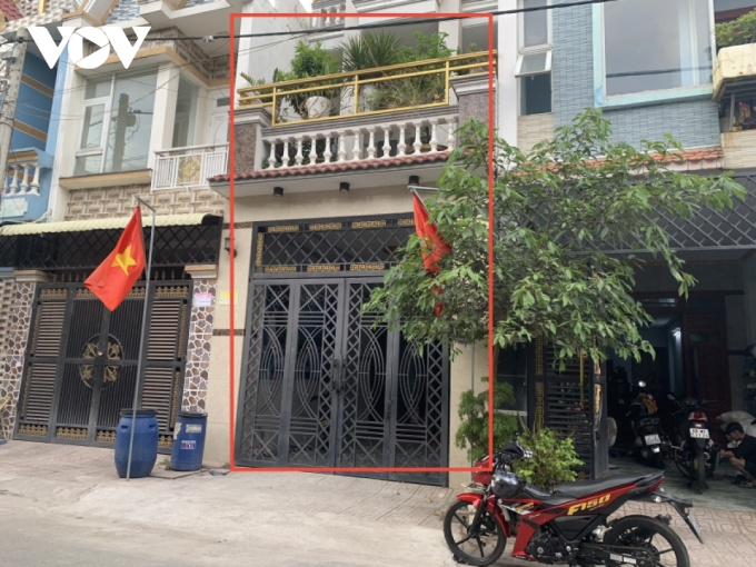 Bình Dương: Nữ nhân viên bán cà phê tử vong khi rơi từ tầng 3 xuống đất